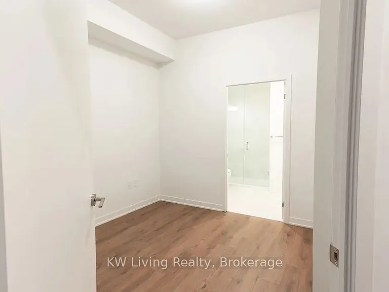 395 Dundas St N #701 — Photo 13