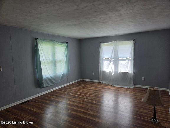 5th image of 1650 Brooks Hill Rd