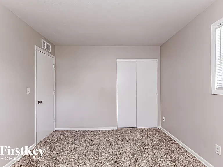 4939 Norcroft Dr — Photo 10