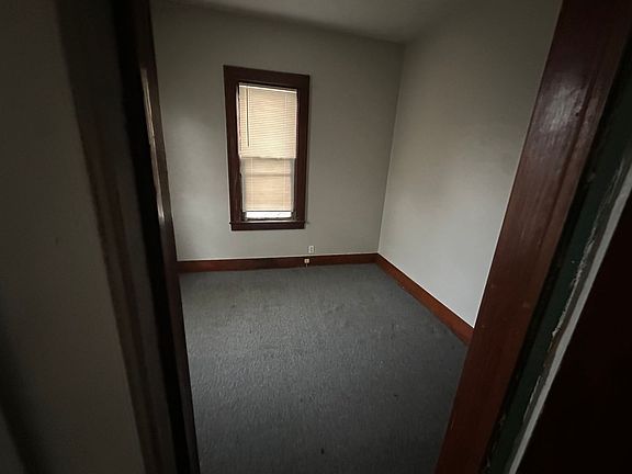 3rd image of 318 N 17th St #2