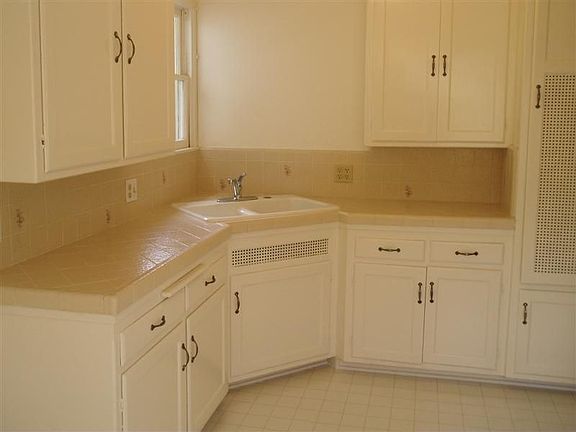 Kitchen w/new vinyl floor