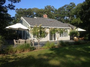 240 Oak Ln, West Tisbury, MA 02575