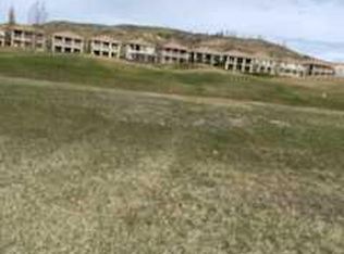 256 Canyon Blvd W, Lethbridge, AB T1K6V1