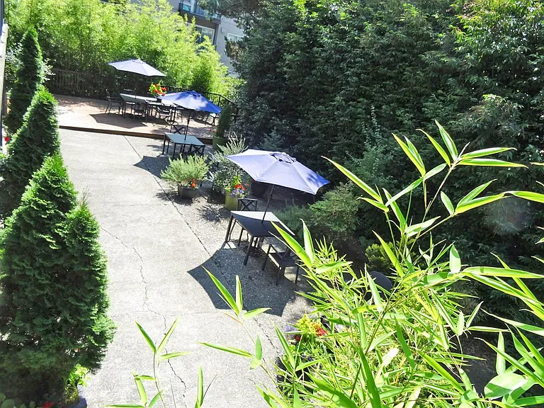 342 4th Ave #A — Photo 2