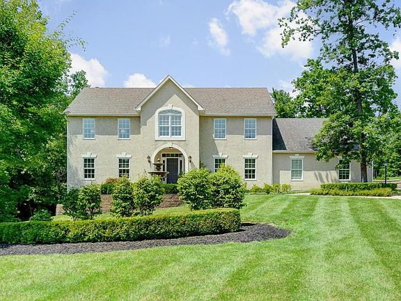 2nd image of 3465 Foxcroft Dr