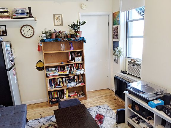 2nd image of 178 E 7th St APT 6C