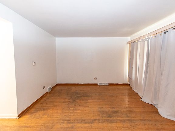 5th image of 4915 Harold Ave