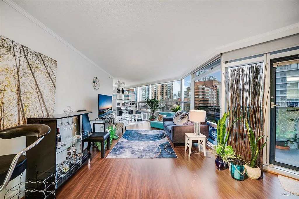 2 bed, 1200 sqft, $3,700 — Photo 3