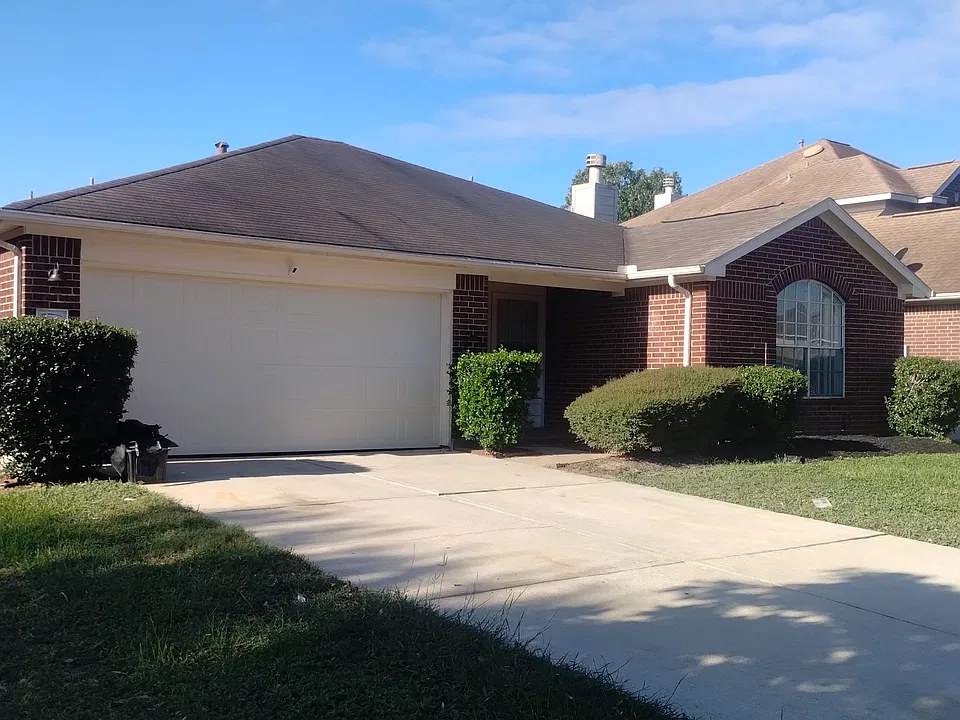 2831 Bristlecone Dr