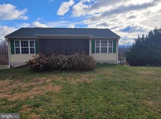 458 Peewee Ln, Hedgesville, WV 25427