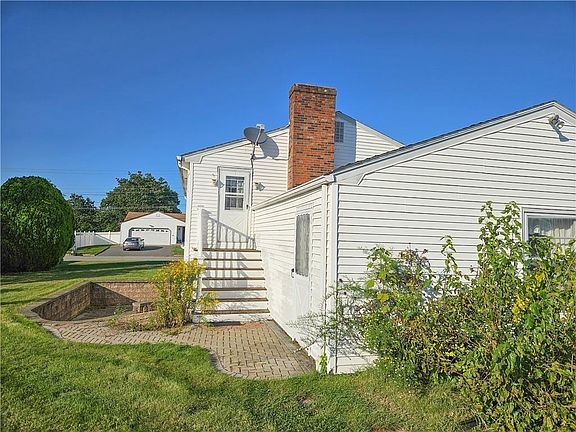 5th image of 69 Seabrook Dr