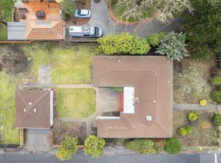 1401 Santa Cruz Ave, Menlo Park, CA 94025