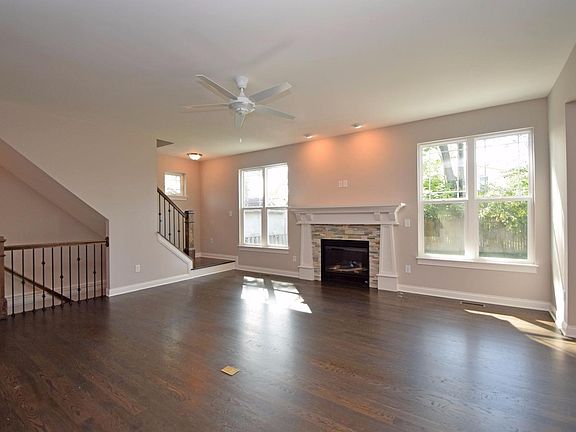 2nd image of 7909 Maple Leaf Dr