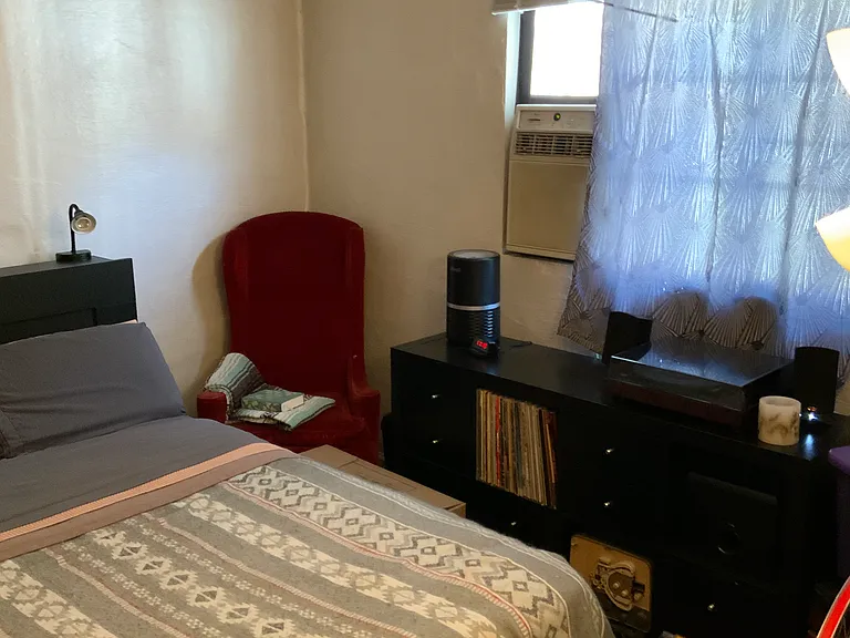 668 Linwood Ave NE #7 — Photo 5