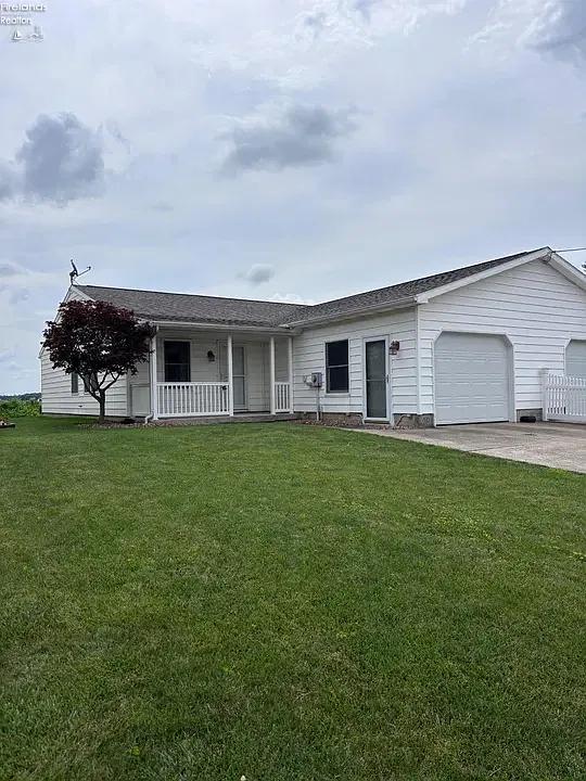 3 bed, 1064 sqft, $1,595 — Photo 4