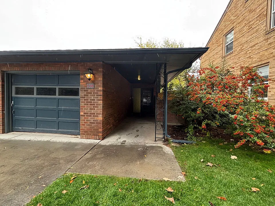 536 & 538 S 10th Ave