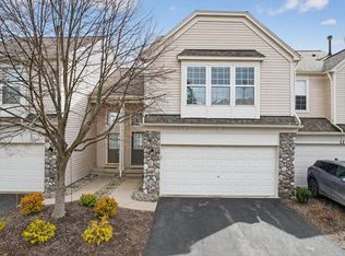 518 Dockside Cir, Holly, MI 48442