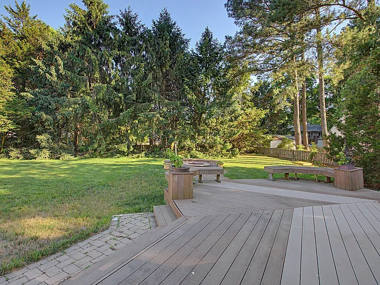 128 Stone Lake Ct — Photo 15