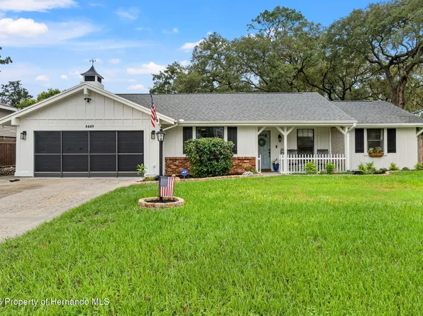 8449 Valmora St, Spring Hill, FL 34608