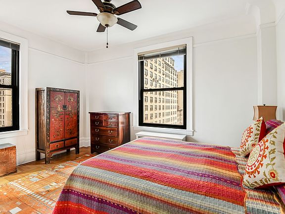 4th image of 645 W End Ave APT 7A