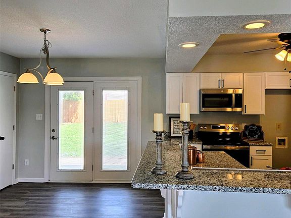 4th image of 11318 Treebark Dr