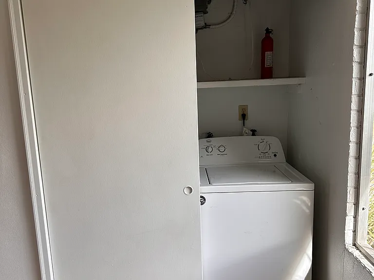 702 Heritage Ln — Photo 15