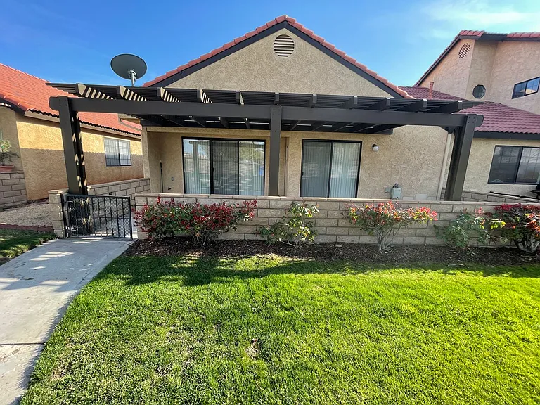 19230 Elm Dr — Photo 22
