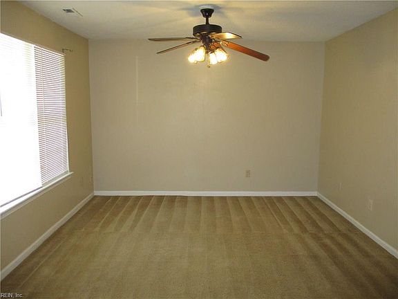 4th image of 428 Indian Summer Ln