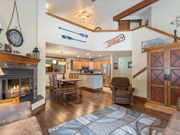 521 Saint Andrews Dr APT 121, Columbia Falls, MT 59912