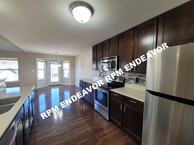 141 Boardwalk Gardens Dr — Photo 8