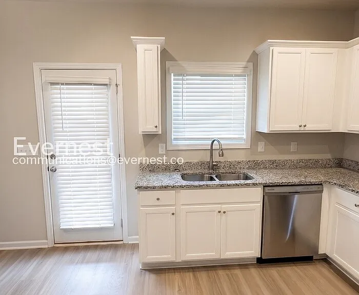 104 Culver St — Photo 3