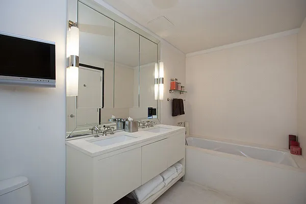 Rented by AA Management | media 18