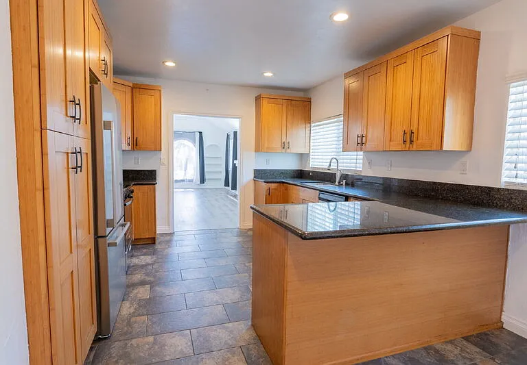6765 Lemon Ave — Photo 15