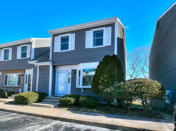 41 Dawn St, Fairfield, CT 06824