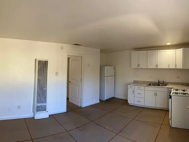 201-211 W Kelso St, Tucson, AZ 85705 — Photo 11
