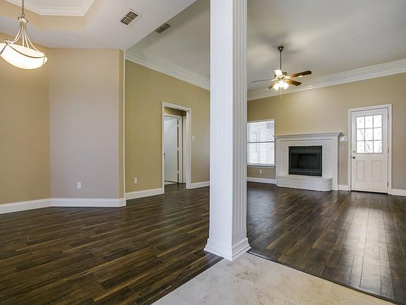 4th image of 7028 Live Oak Dr
