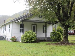 103 Roddy Ln, Rocky Top, TN 37769