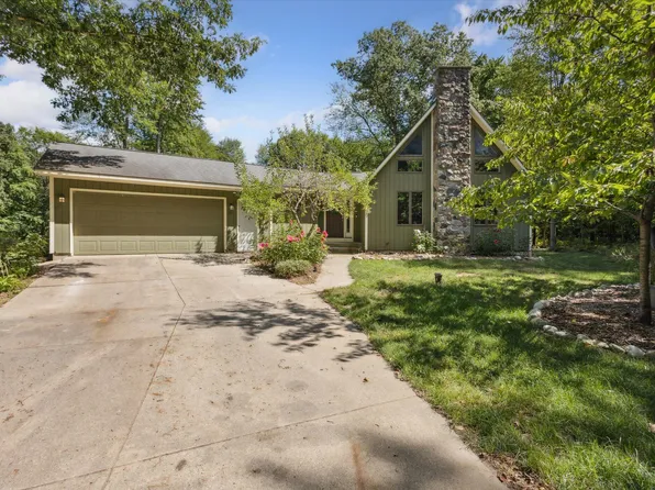 6130 Ramsdell Dr NE, Rockford, MI 49341