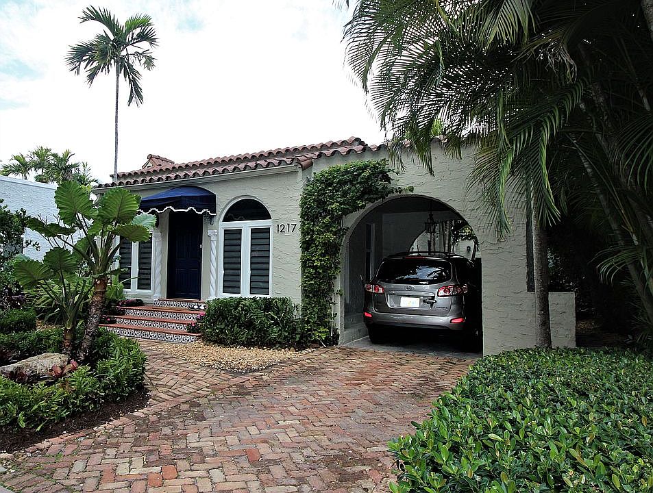 1st image of 1217 Mariana Ave