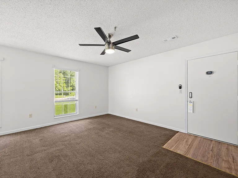 2105 N Keebler Ave #D — Photo 2