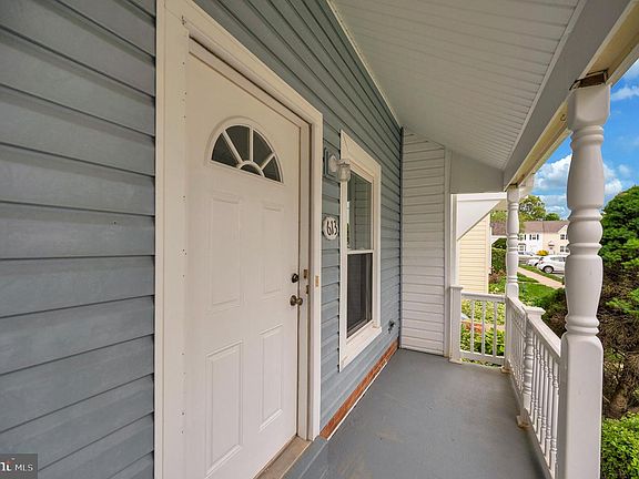 4th image of 613 Madison Ct #23