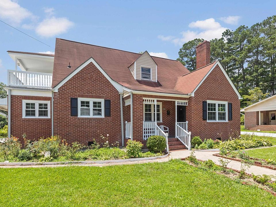 407 W Oak St, Selma, NC 27576 Zillow