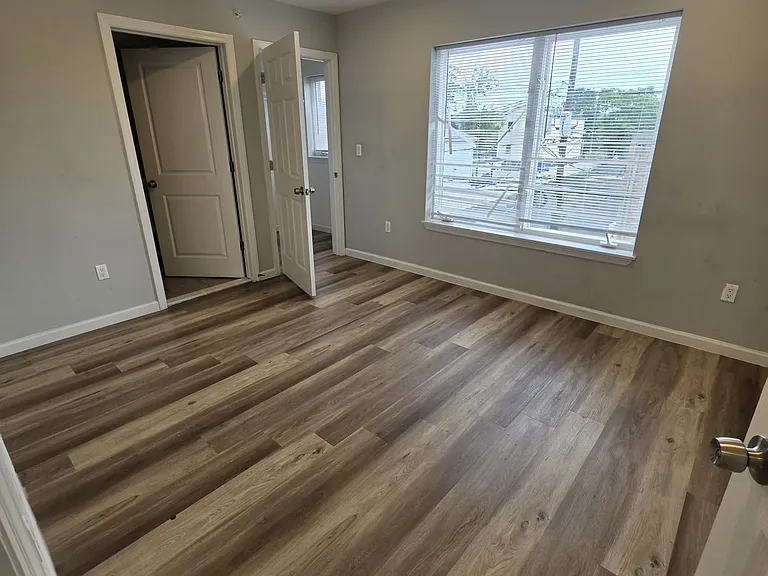 78-80 12th Ave #4 — Photo 12