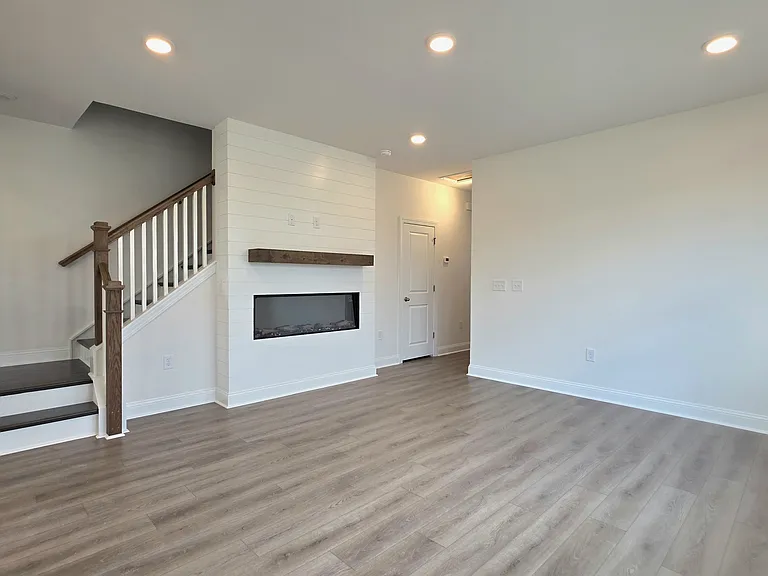 670 Bolder Way #1 — Photo 3