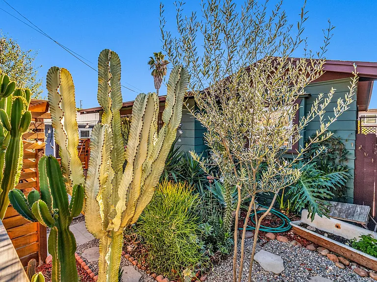 2235 Polk Ave — Photo 5