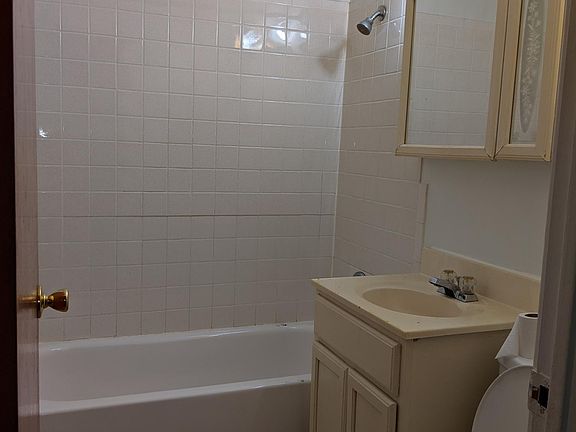2nd image of 766 N Linden Ave APT 204