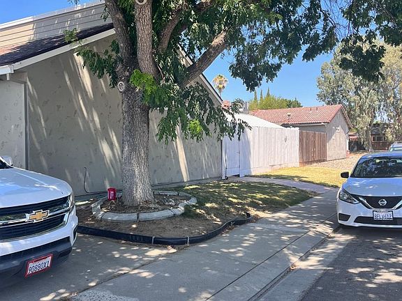 2nd image of 3417 Moonview Dr