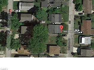 899 Bellevue Dr, Willoughby, OH 44094