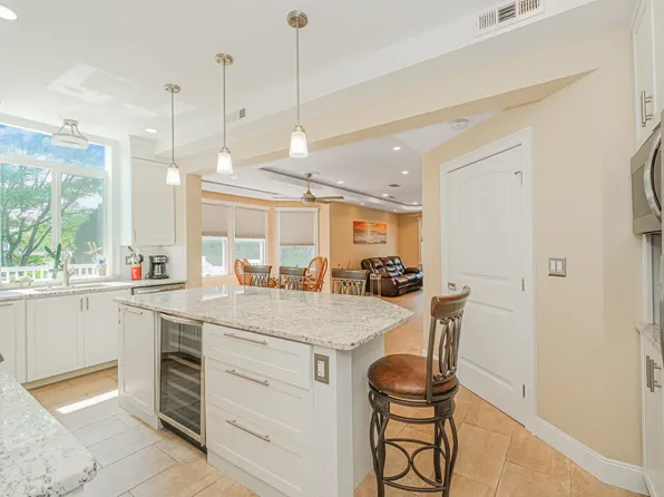 5434 Amboy Road image 9 of 36