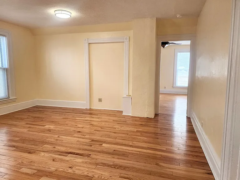 701 Lyon St NE — Photo 5